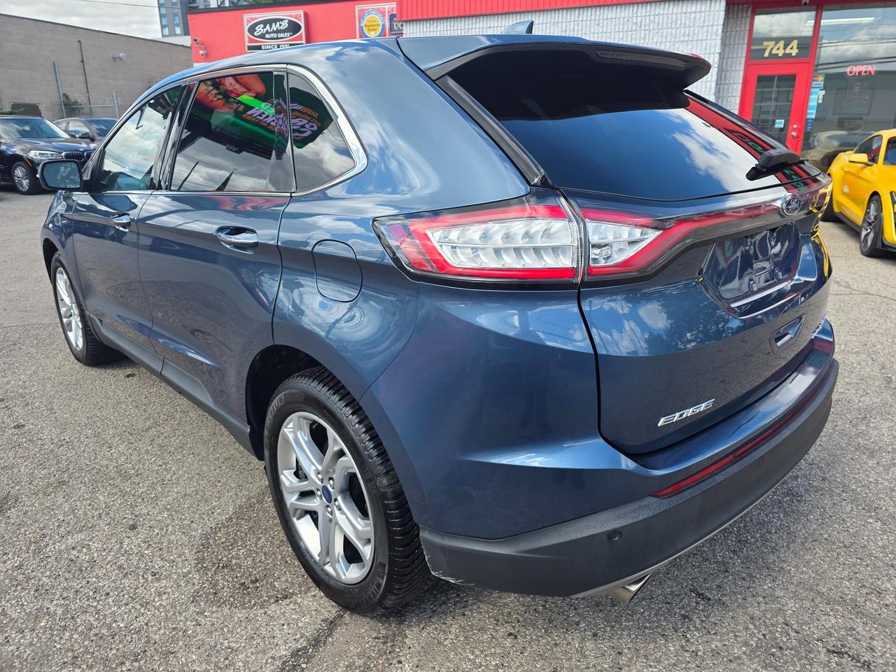 2018 Ford Edge Titanium AWD Photo