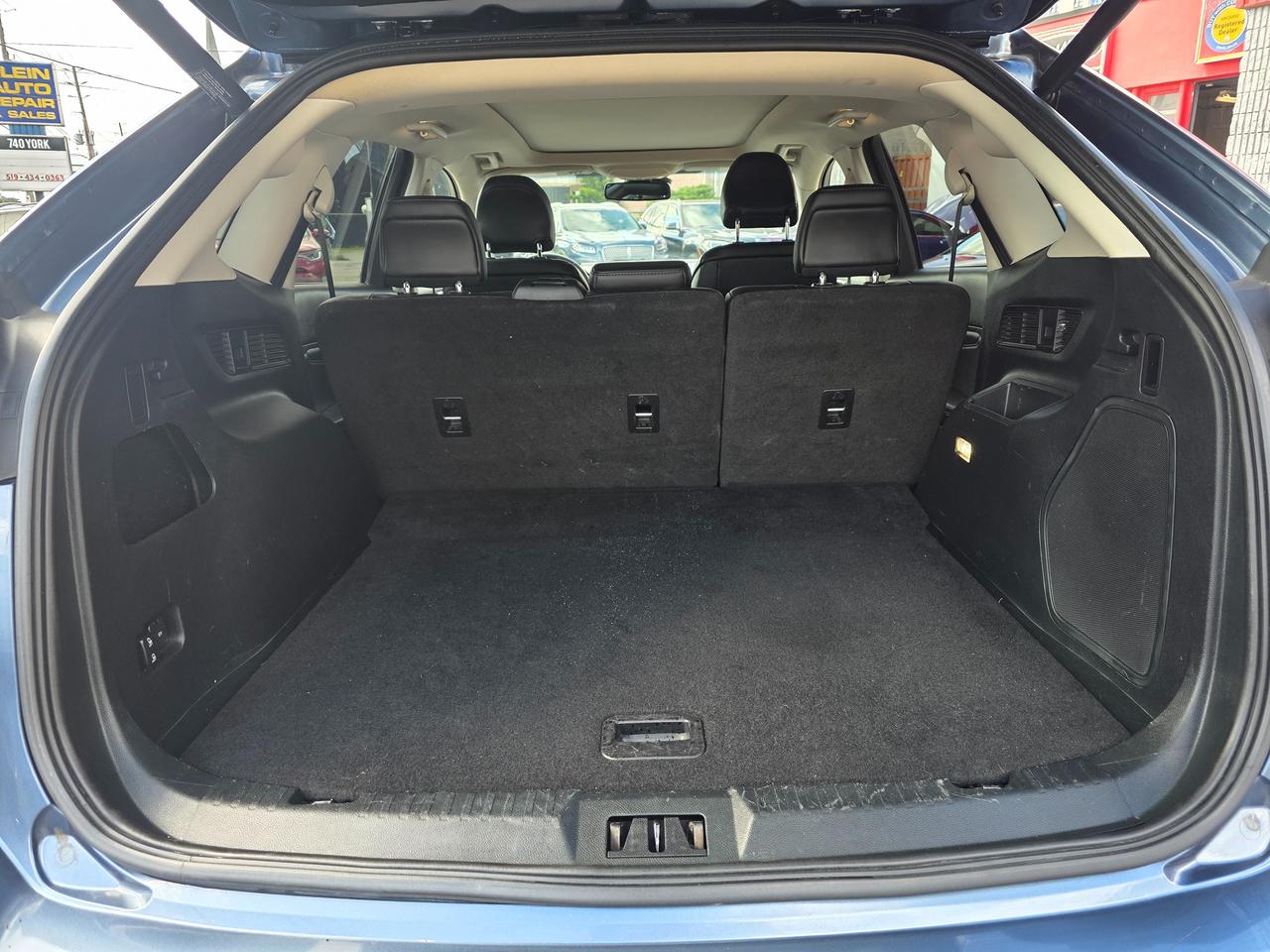2018 Ford Edge Titanium AWD Photo