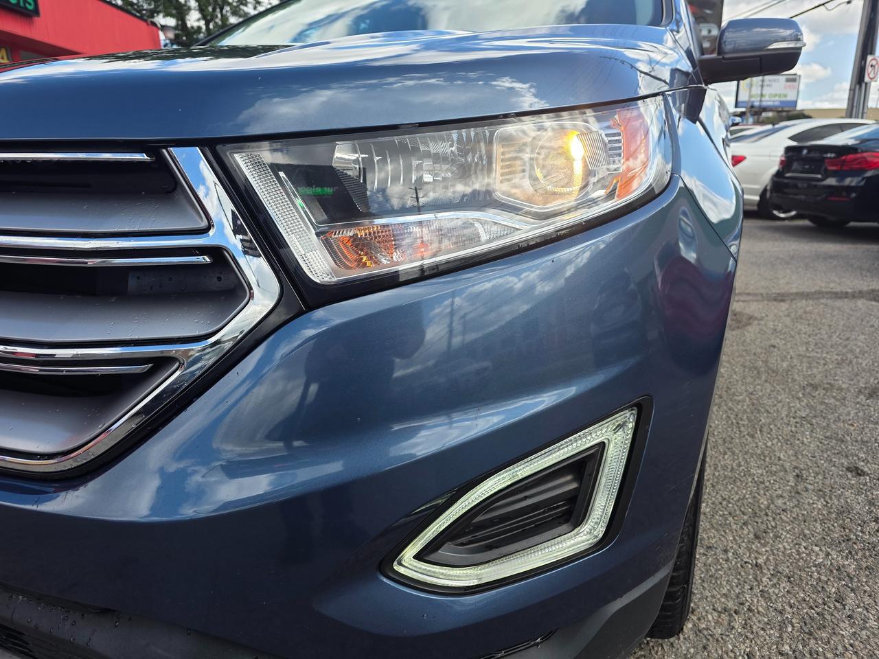 2018 Ford Edge Titanium AWD Photo