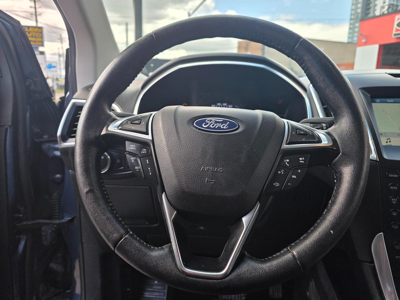 2018 Ford Edge Titanium AWD Photo