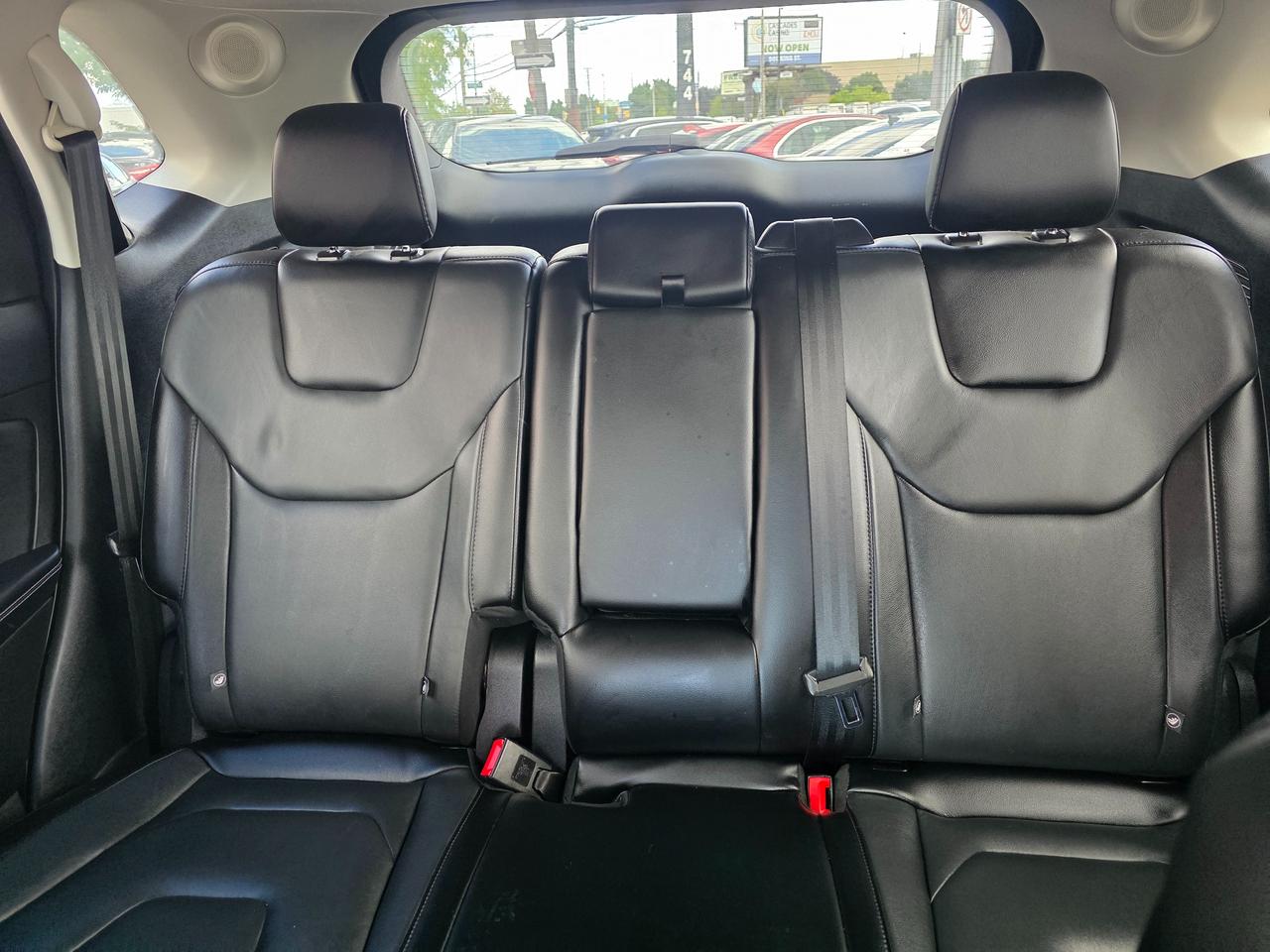 2018 Ford Edge Titanium AWD Photo