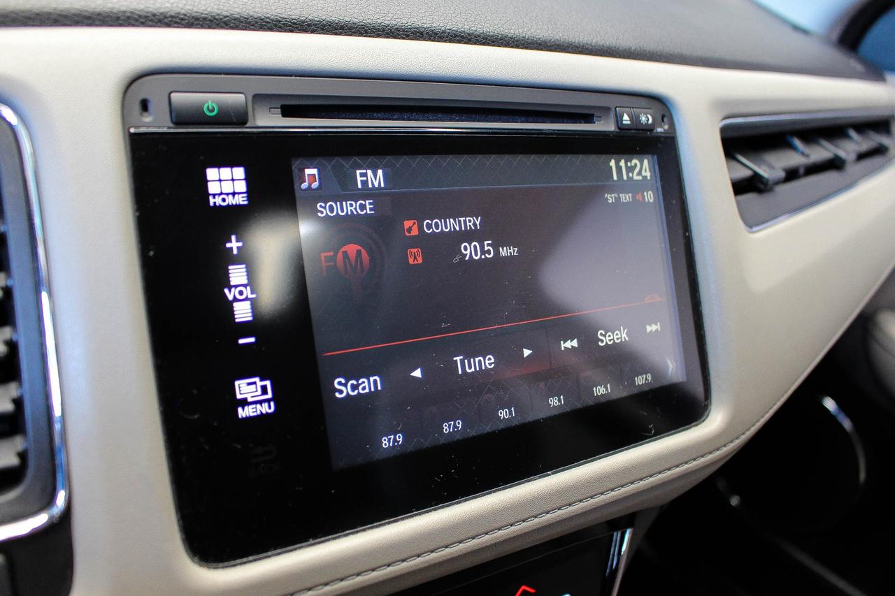 2016 Honda HR-V EX HEATED SEATS - CLOTH UPHOLSTERY - REARVIEW CAMERA - CD PLAYER Photo