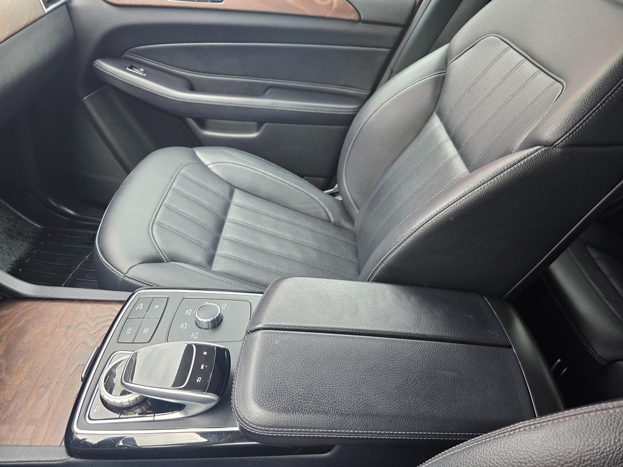 2019 Mercedes-Benz GLE GLE 400 4Matic Photo