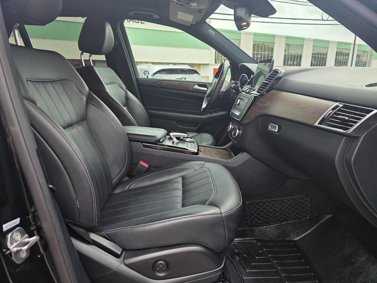 2019 Mercedes-Benz GLE GLE 400 4Matic Photo