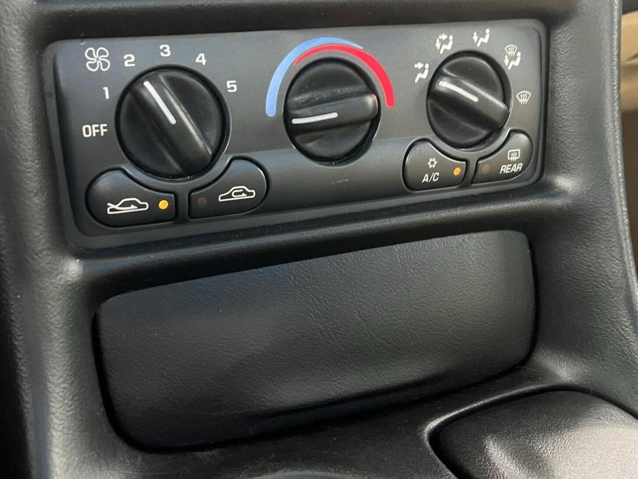 1999 Chevrolet Corvette 2dr Cpe Photo