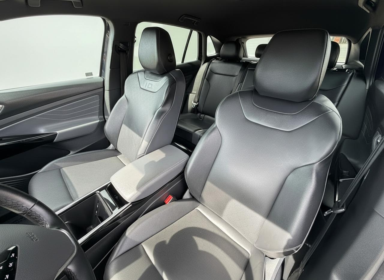 2023 Volkswagen ID.4 Pro RWD w/SK On Battery Photo