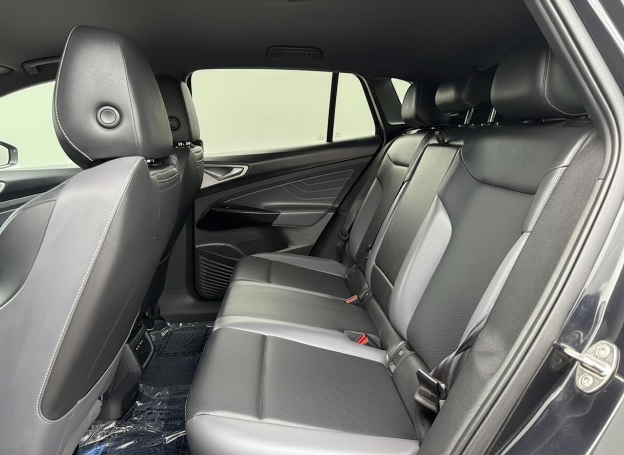 2023 Volkswagen ID.4 Pro RWD w/SK On Battery Photo