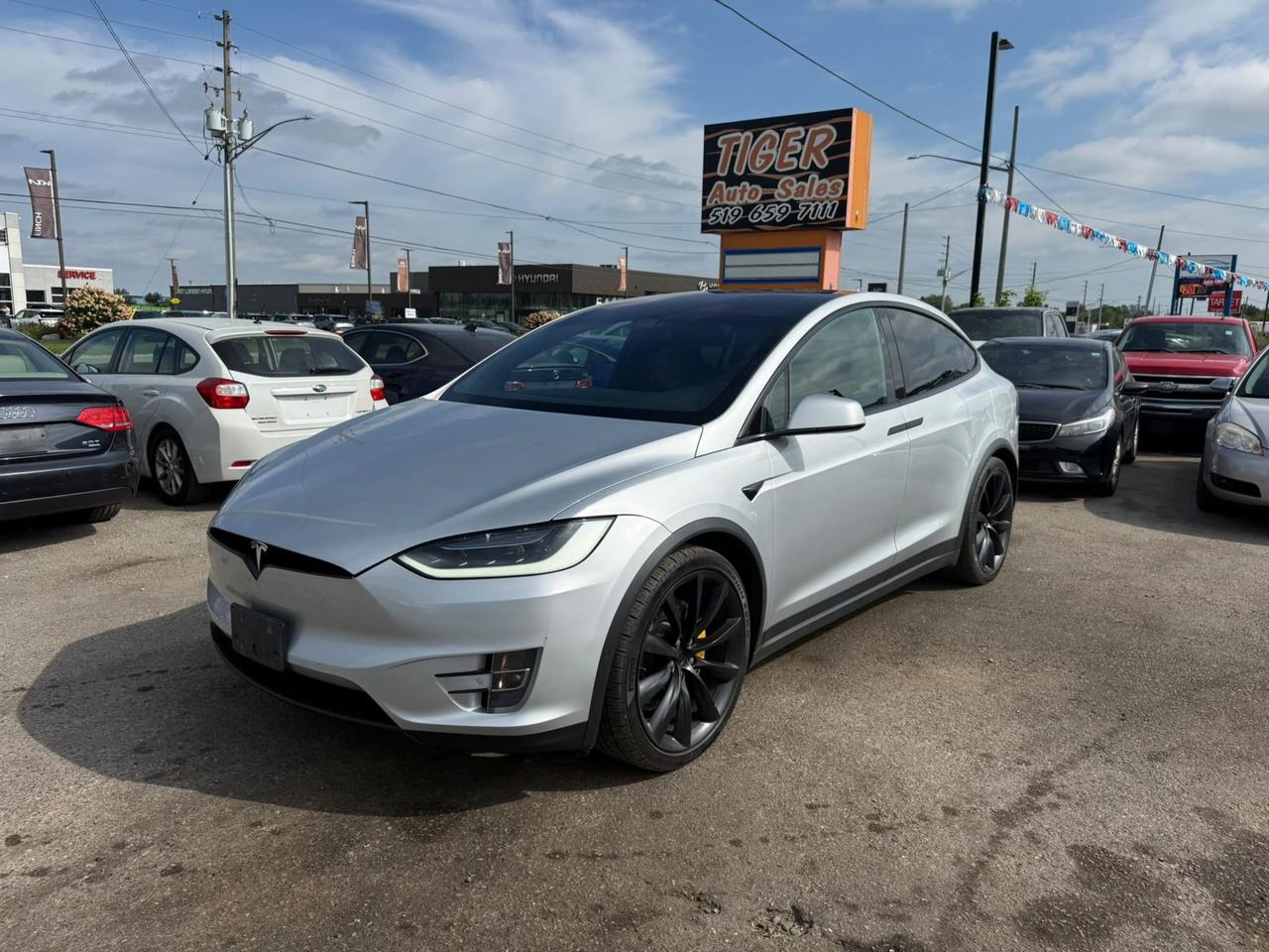 2018 Tesla Model X 75D - Photo #1