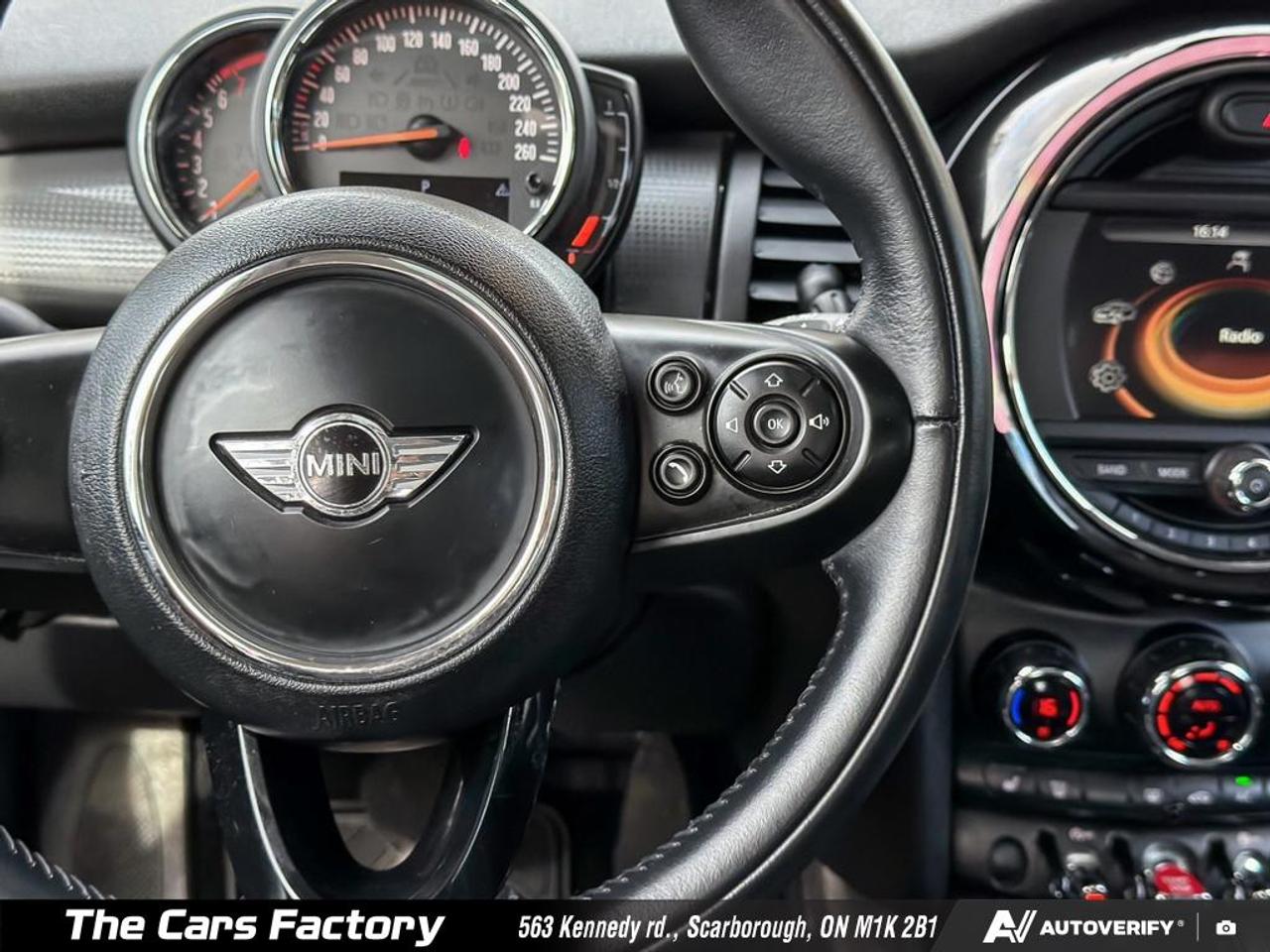 2018 MINI Cooper 5 Door - Only 048,333KM No Accident Like New! Photo