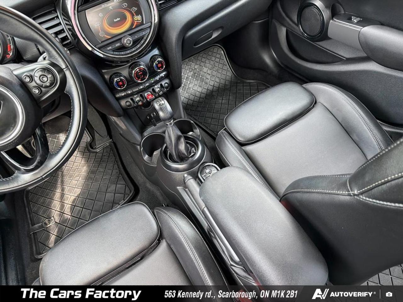 2018 MINI Cooper 5 Door - Only 048,333KM No Accident Like New! Photo