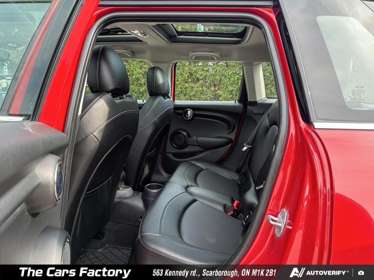 2018 MINI Cooper 5 Door - Only 048,333KM No Accident Like New! Photo