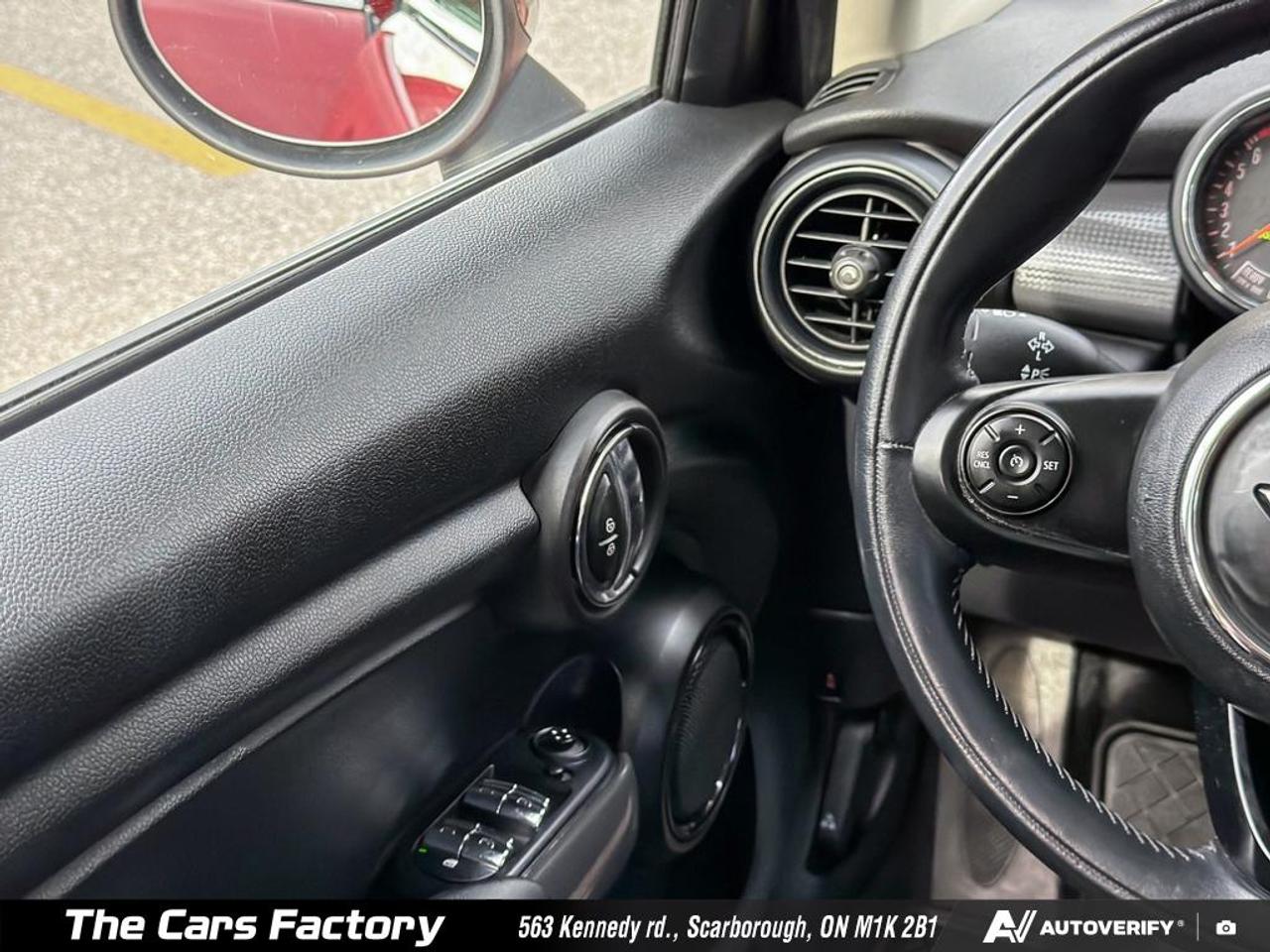 2018 MINI Cooper 5 Door - Only 048,333KM No Accident Like New! Photo