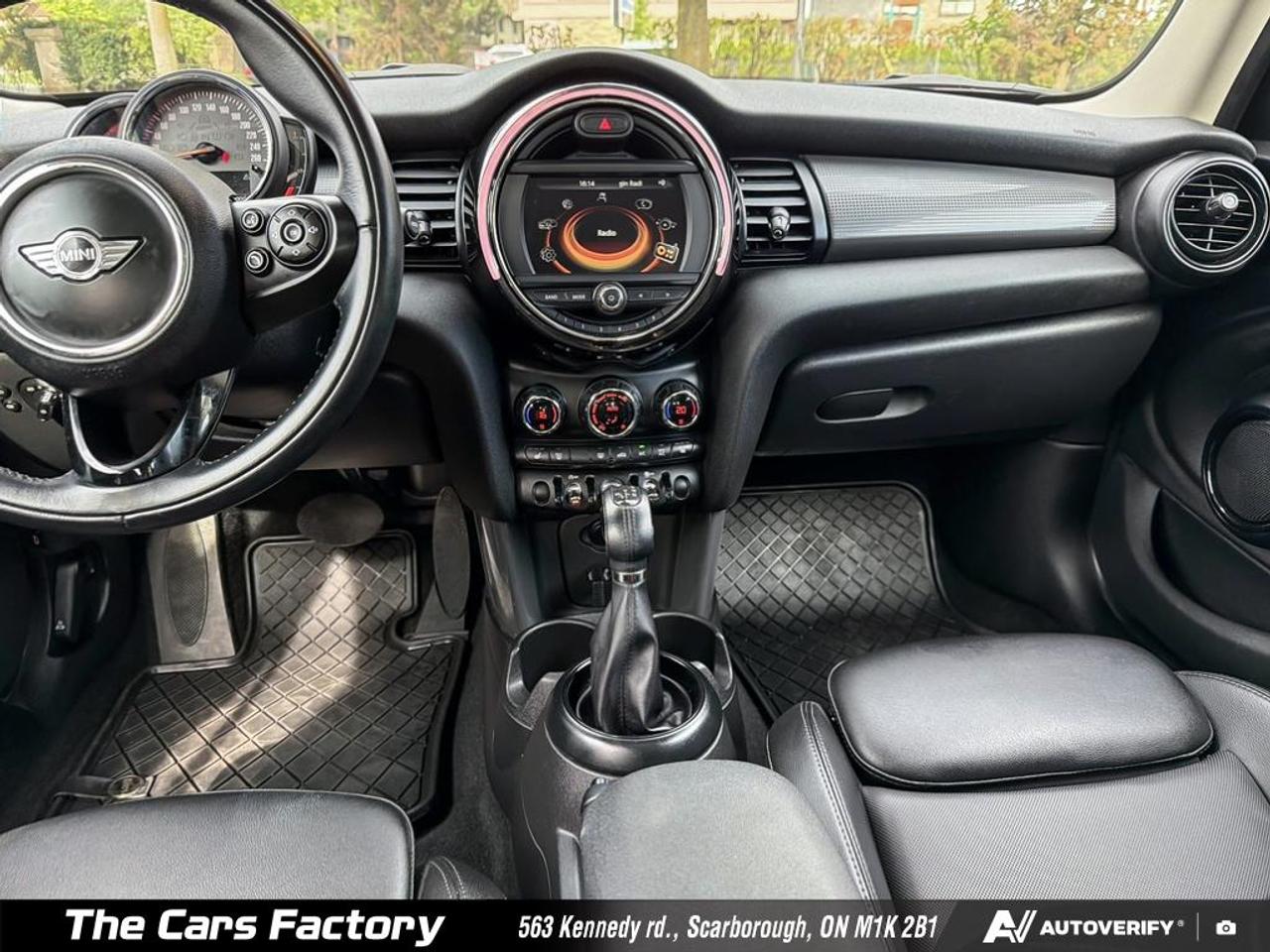 2018 MINI Cooper 5 Door - Only 048,333KM No Accident Like New! Photo