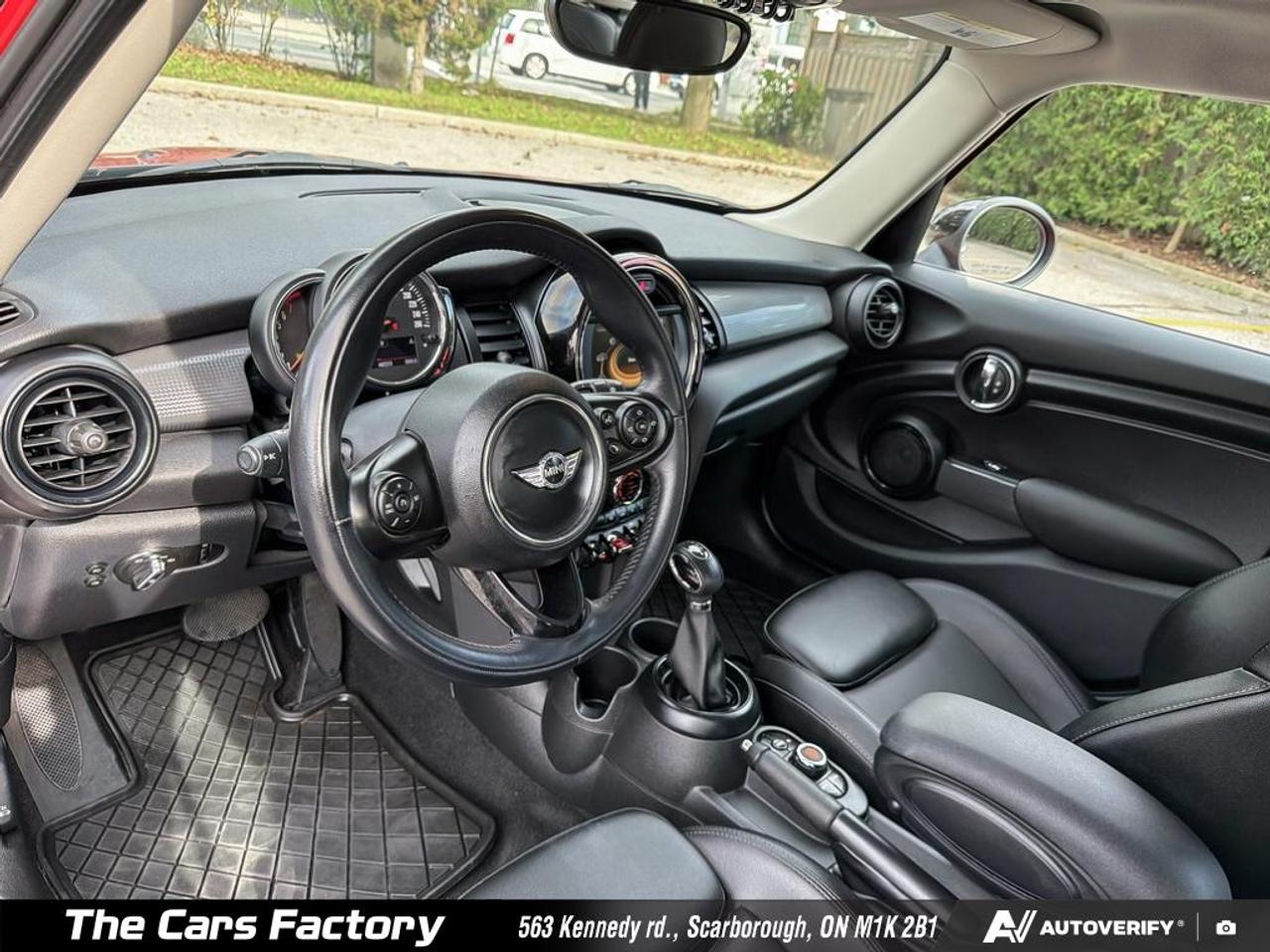 2018 MINI Cooper 5 Door - Only 048,333KM No Accident Like New! Photo