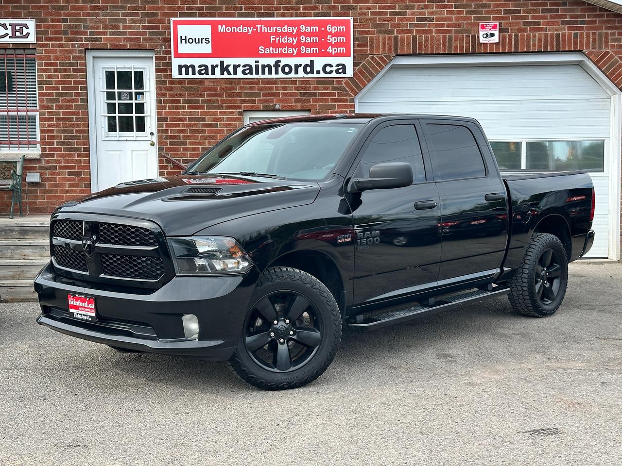 2022 RAM 1500 Classic Express4X4 Crew 5.7L HTD-Cloth FM/XM BackupCam A/C - Photo #1