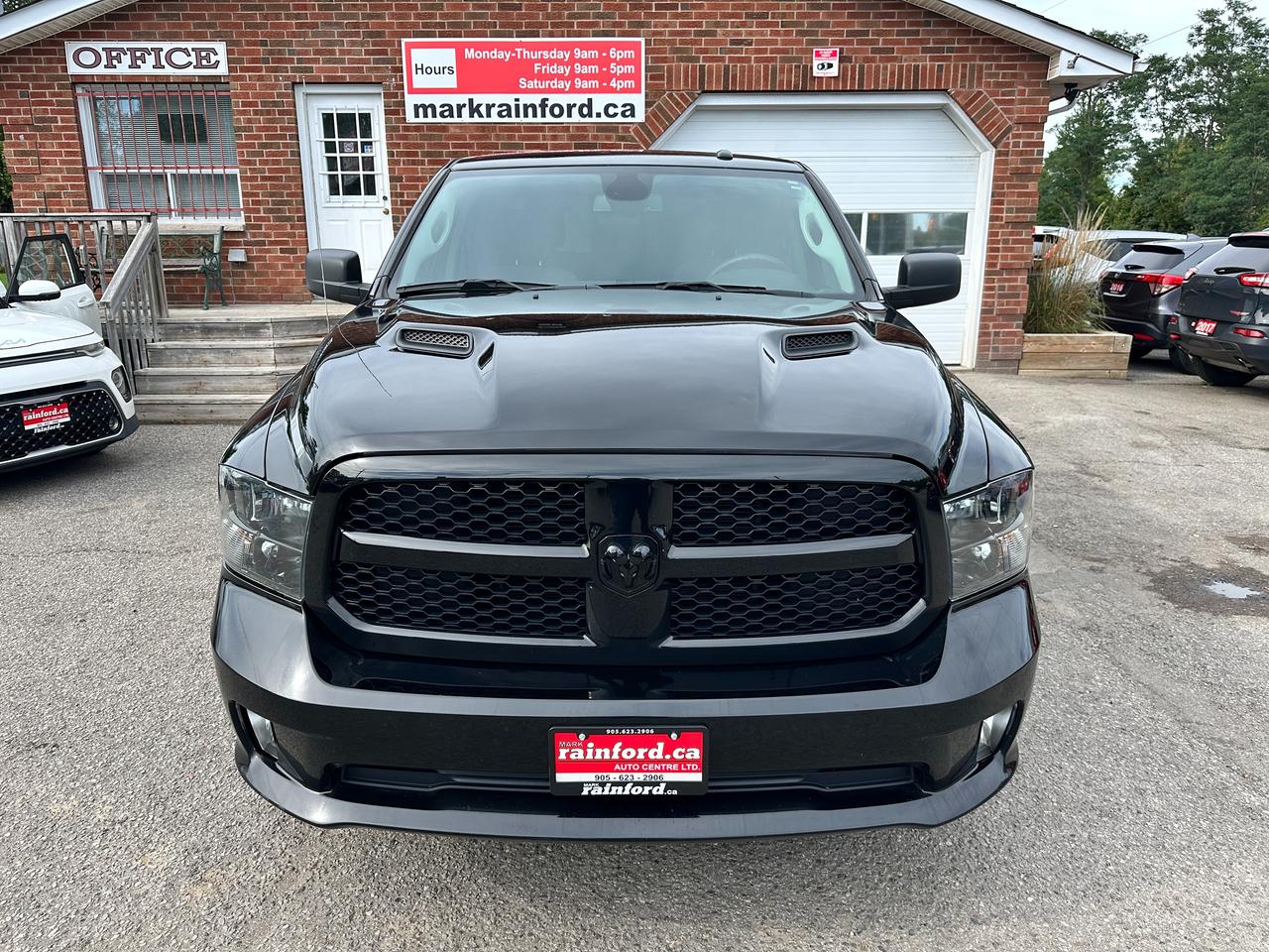 2022 RAM 1500 Classic Express4X4 Crew 5.7L HTD-Cloth FM/XM BackupCam A/C Photo