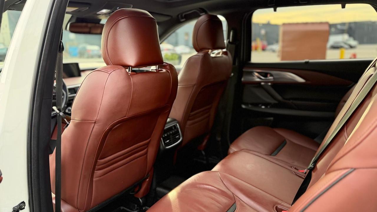 2018 Mazda CX-9 Signature AWD Photo