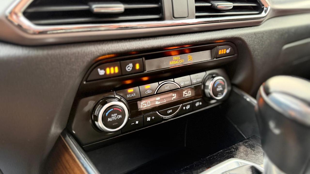 2018 Mazda CX-9 Signature AWD Photo