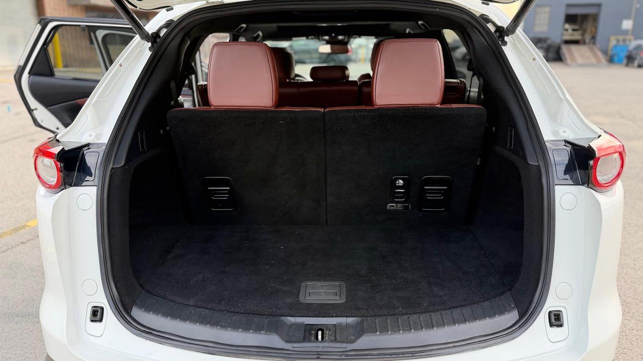 2018 Mazda CX-9 Signature AWD Photo