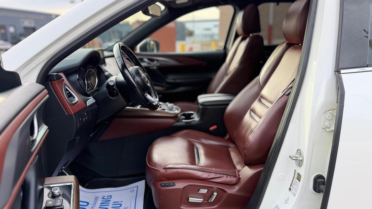 2018 Mazda CX-9 Signature AWD Photo