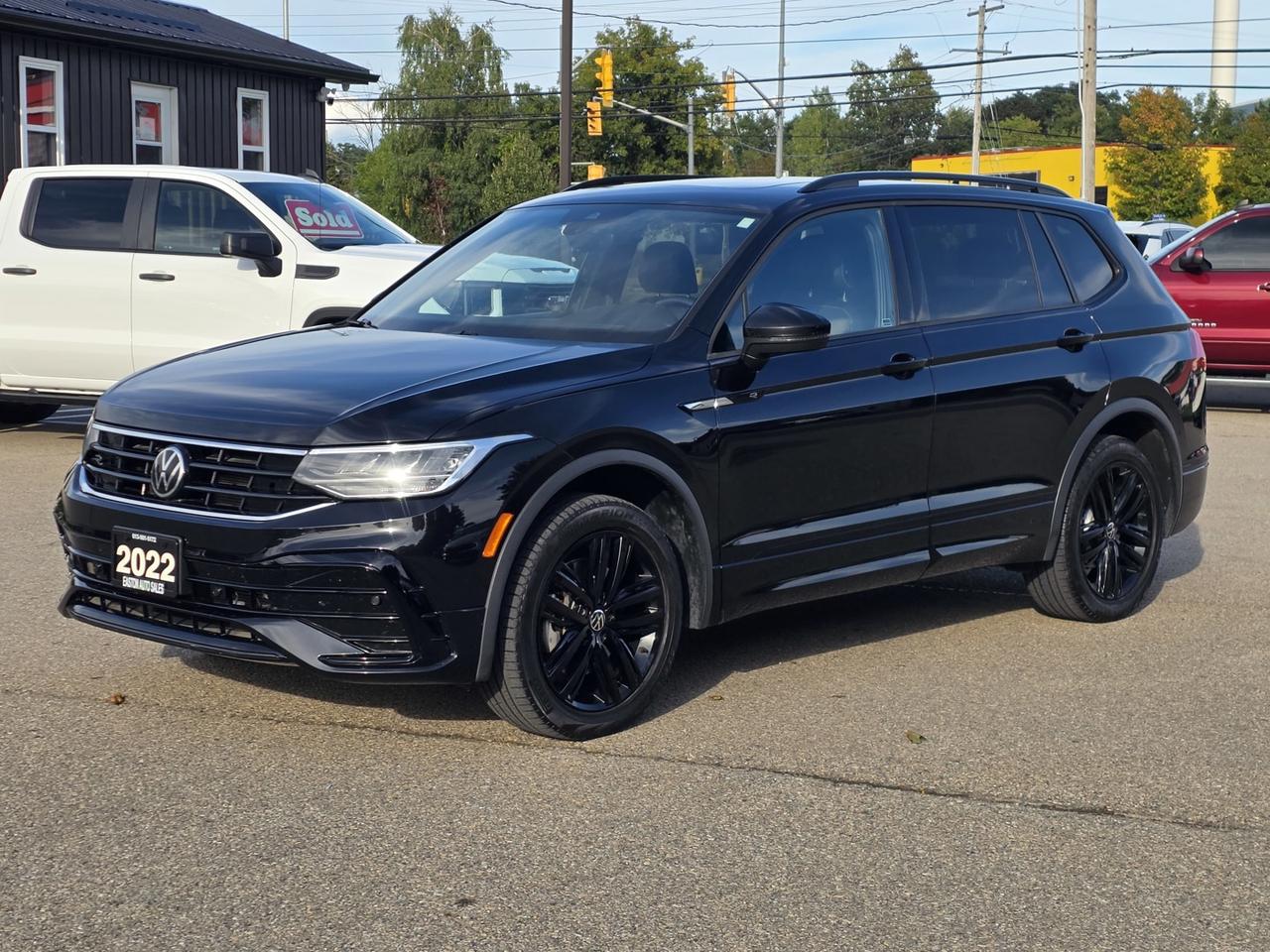 2022 Volkswagen Tiguan Comfortline R-Line Black Edition 4MOTION - Photo #1