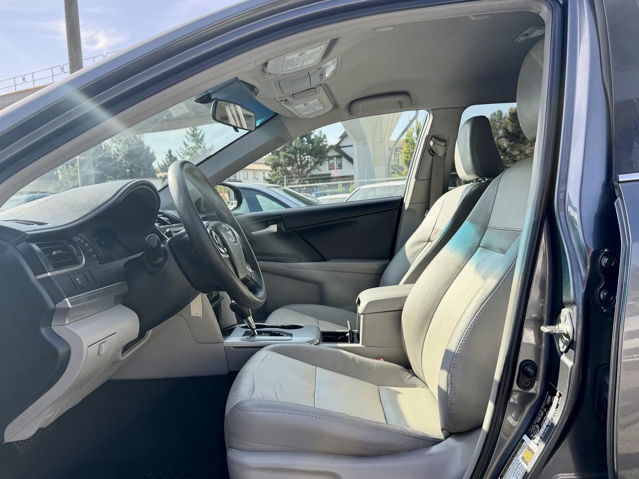 2014 Toyota Camry FINANCING AVAILABLE Photo10