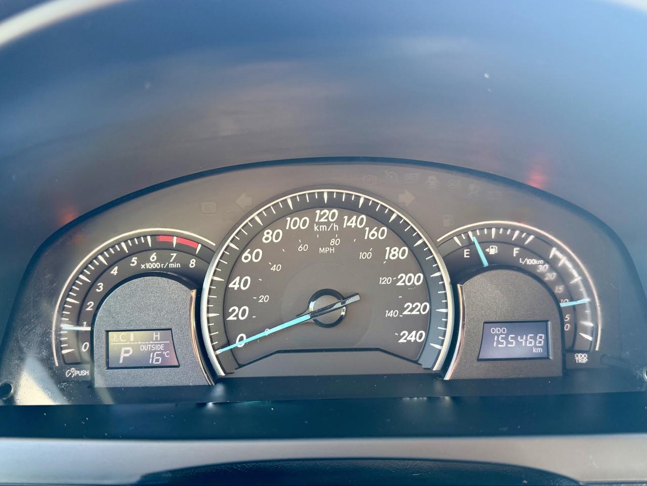 2014 Toyota Camry FINANCING AVAILABLE Photo12