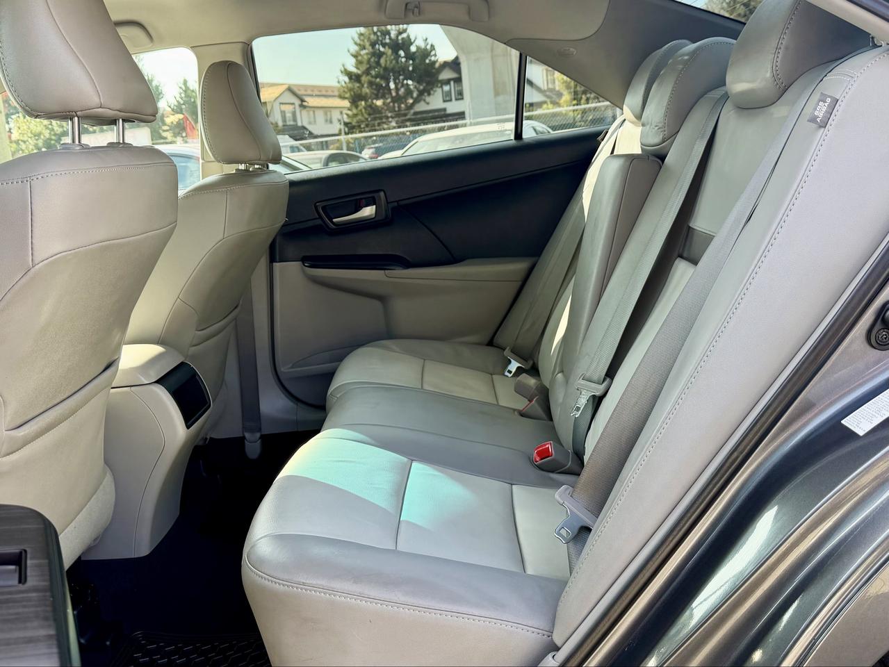 2014 Toyota Camry FINANCING AVAILABLE Photo15