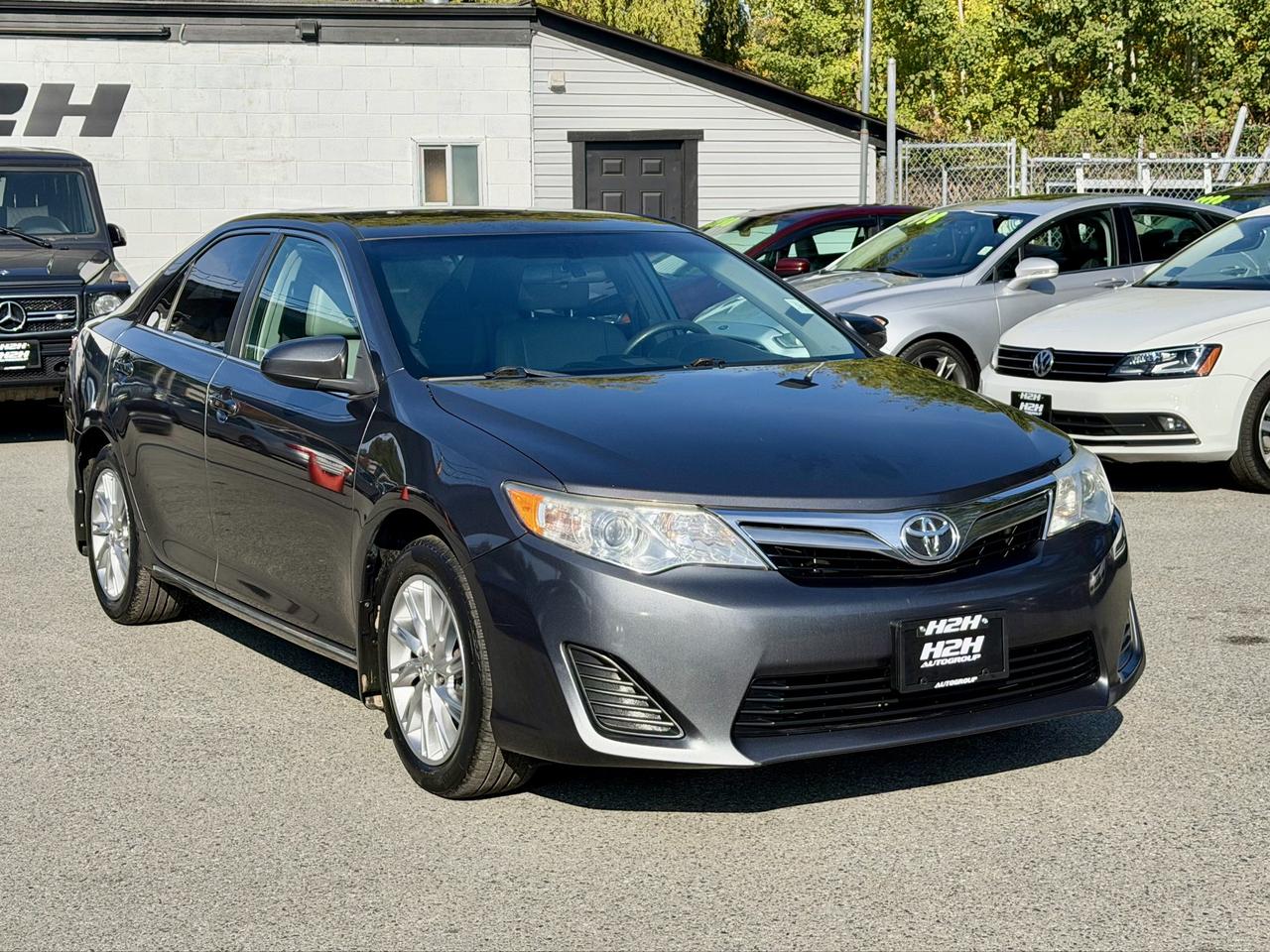 2014 Toyota Camry FINANCING AVAILABLE Photo4