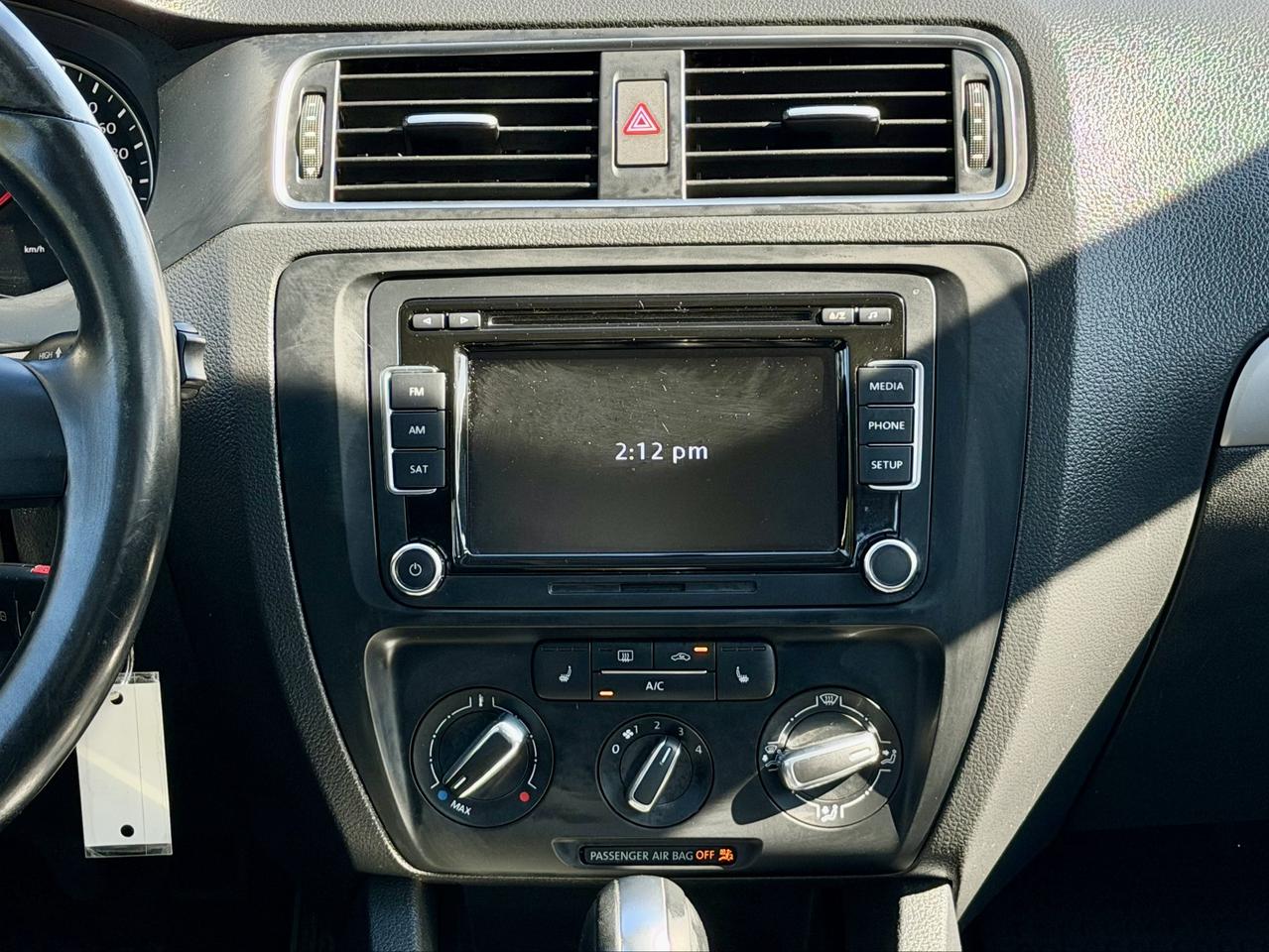 2014 Volkswagen Jetta FINANCING AVAILABLE Photo13