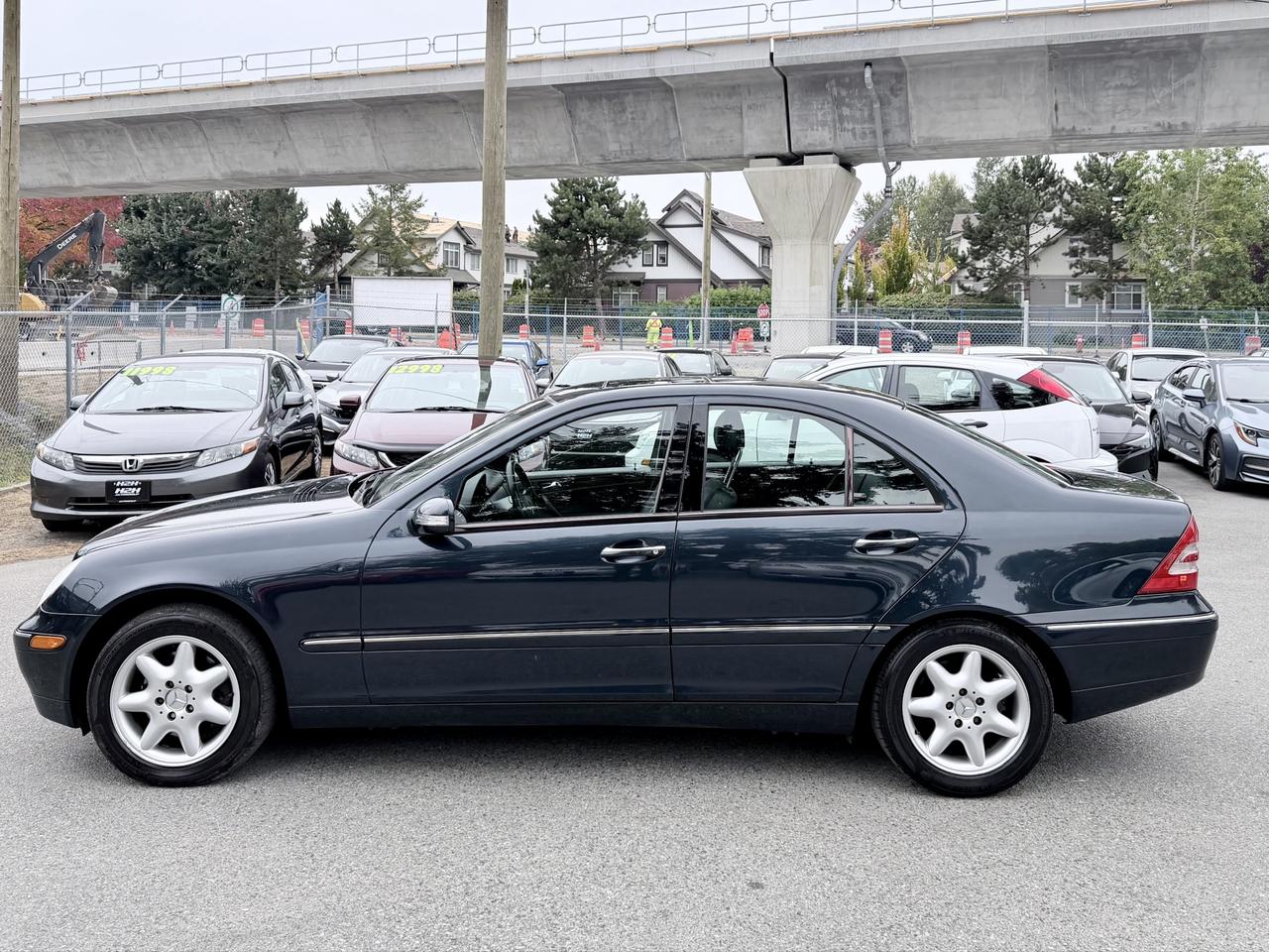 2001 Mercedes-Benz C-Class FINANCING AVAILABLE Photo9