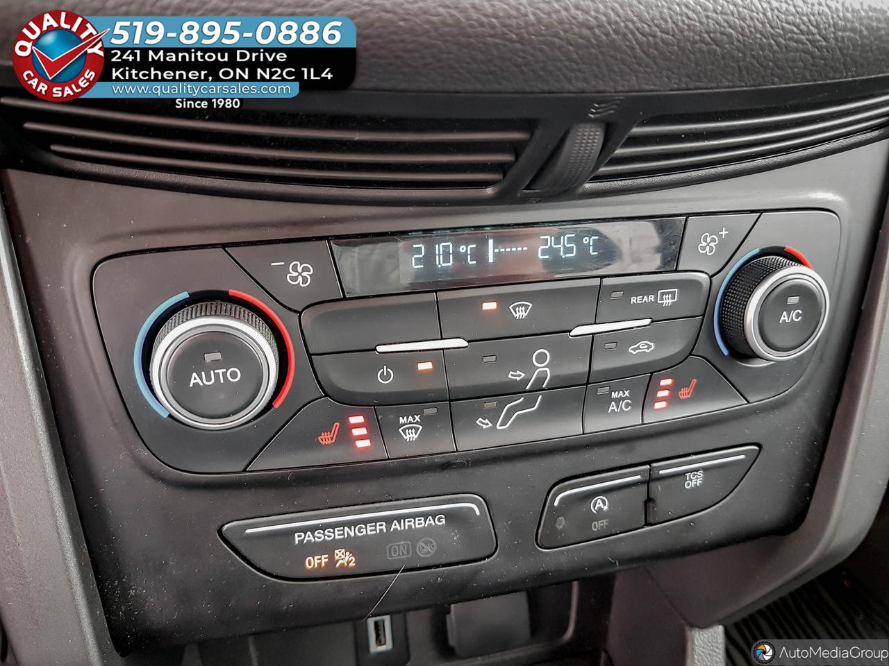 2018 Ford Escape SE AWD *HEATED SEATS* Photo