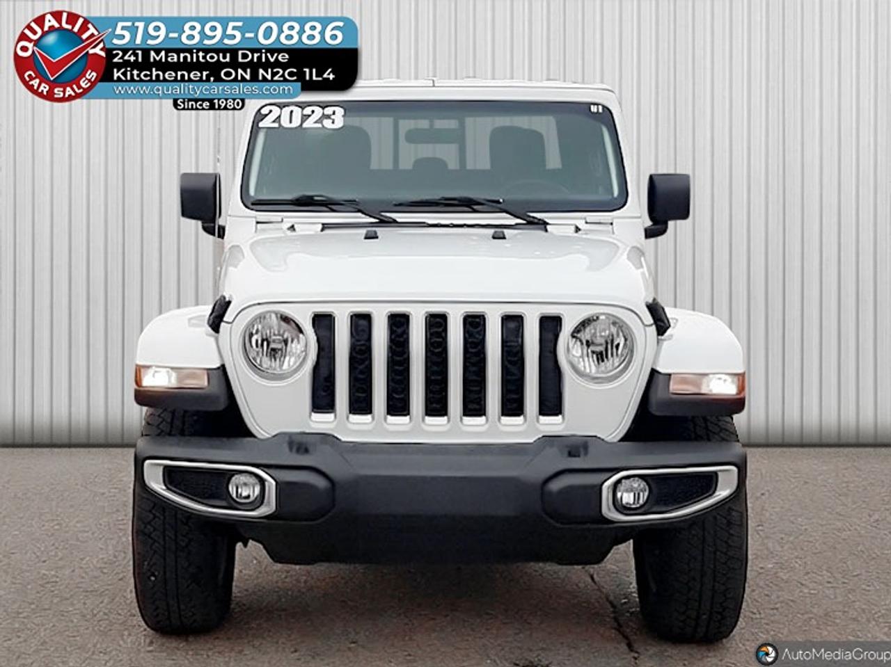 2023 Jeep Gladiator Overland 4x4 *LEATHER-NAVIGATION* Photo
