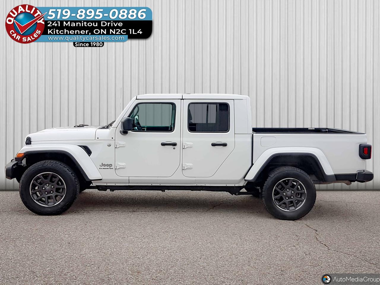2023 Jeep Gladiator Overland 4x4 *LEATHER-NAVIGATION* Photo