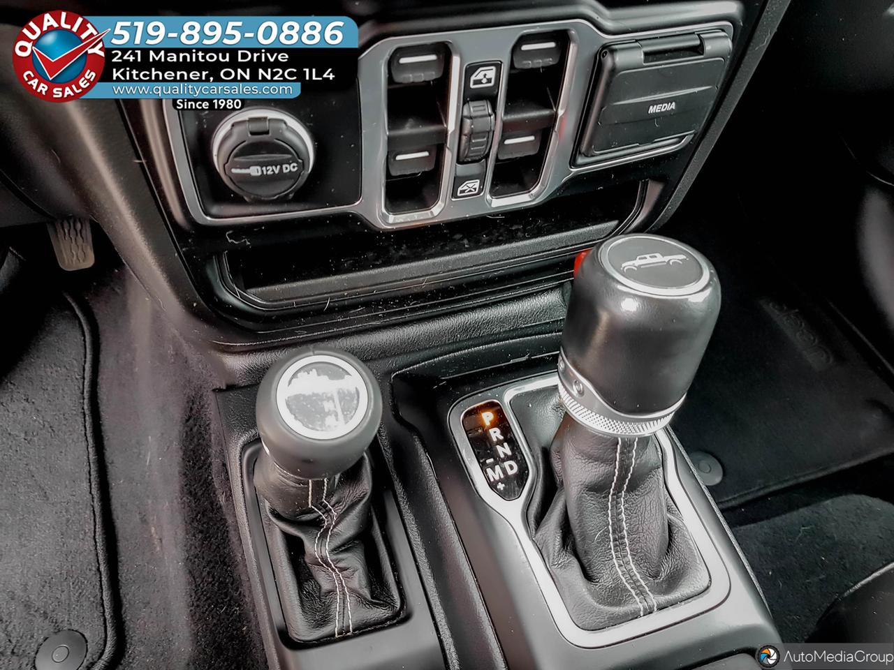 2023 Jeep Gladiator Overland 4x4 *LEATHER-NAVIGATION* Photo