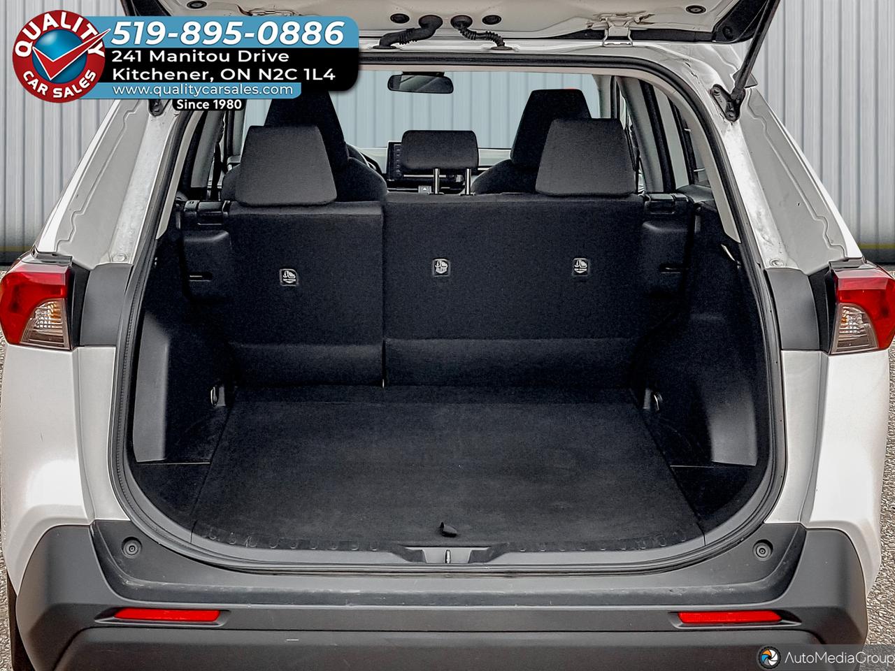 2021 Toyota RAV4 LE AWD *HEATED SEATS* Photo