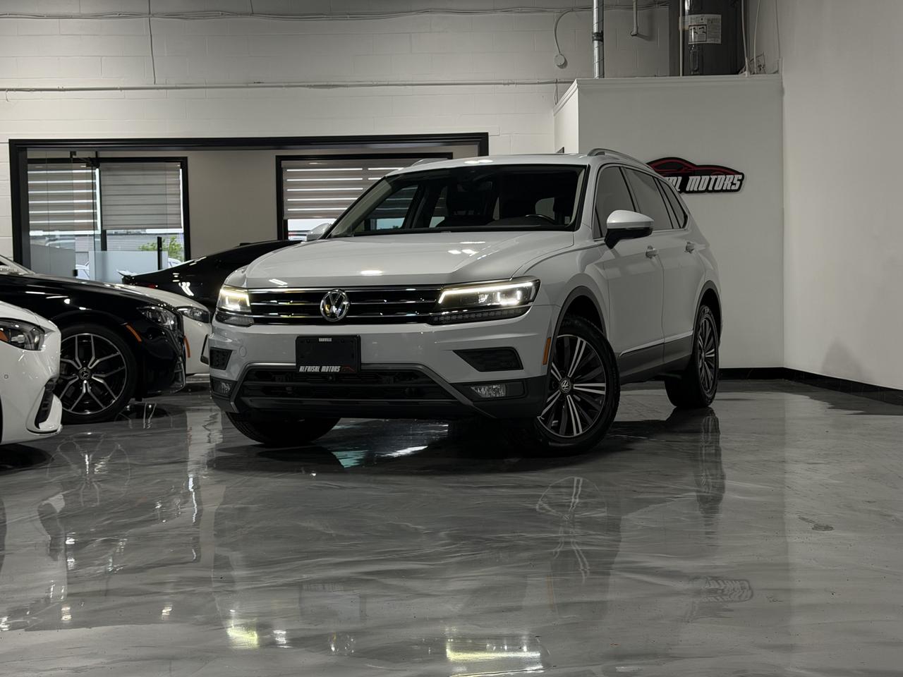 2018 Volkswagen Tiguan Highline 7Pass, Navi, Moonroof, Backup, 360 Cam - Photo #1