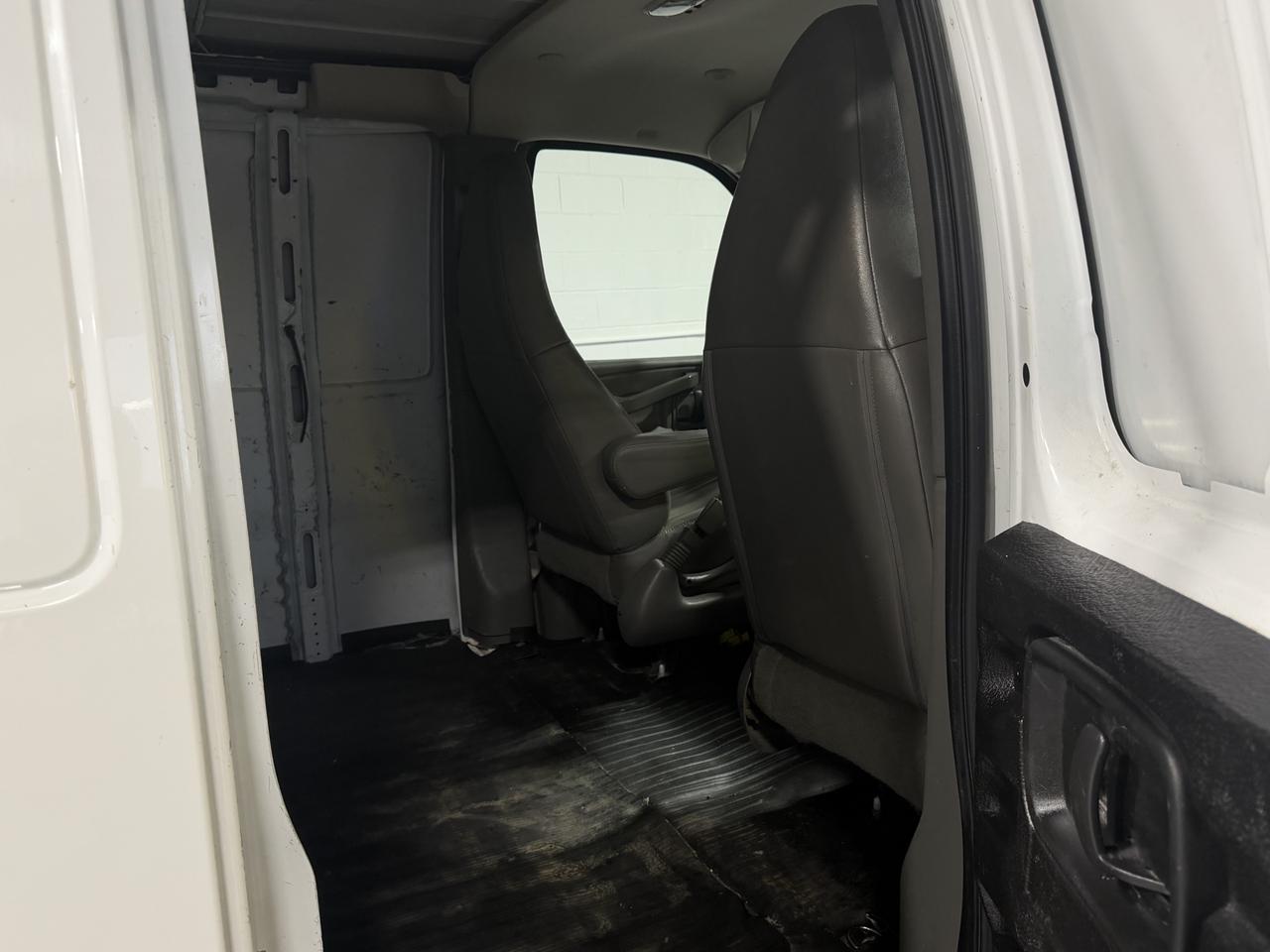 2019 Chevrolet Express Cargo Van Extended Cargo Van, Extended Roof Racks, Leather Int Photo