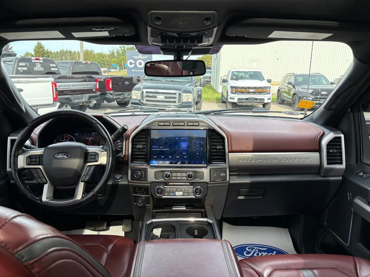 2022 Ford F-350 Super Duty DRW PLATINUM 4WD CREW CAB 8' BOX Photo