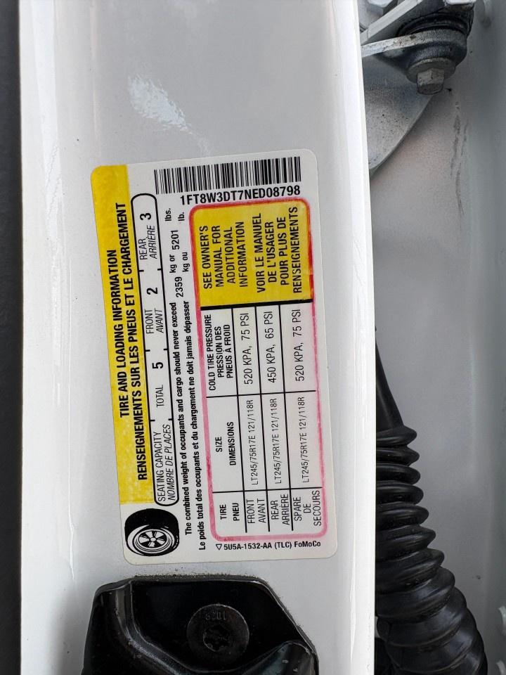 2022 Ford F-350 Super Duty DRW PLATINUM 4WD CREW CAB 8' BOX Photo