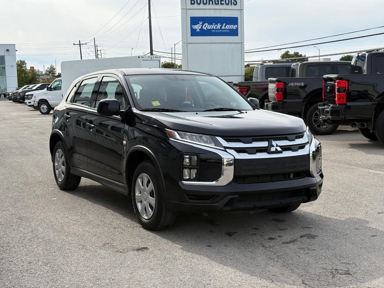 2025 Mitsubishi RVR ES AWC Photo