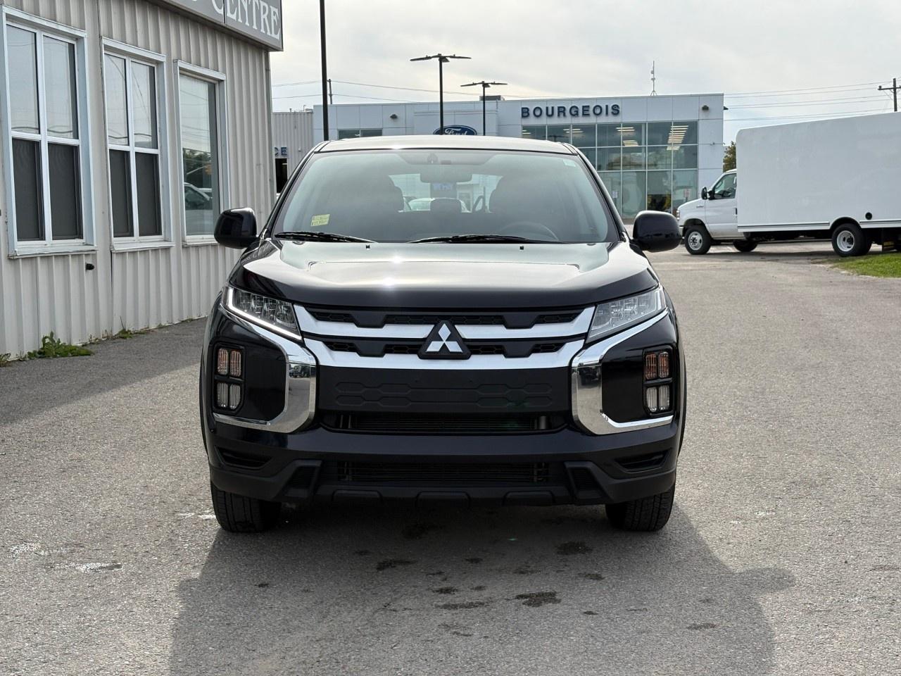 2025 Mitsubishi RVR ES AWC Photo