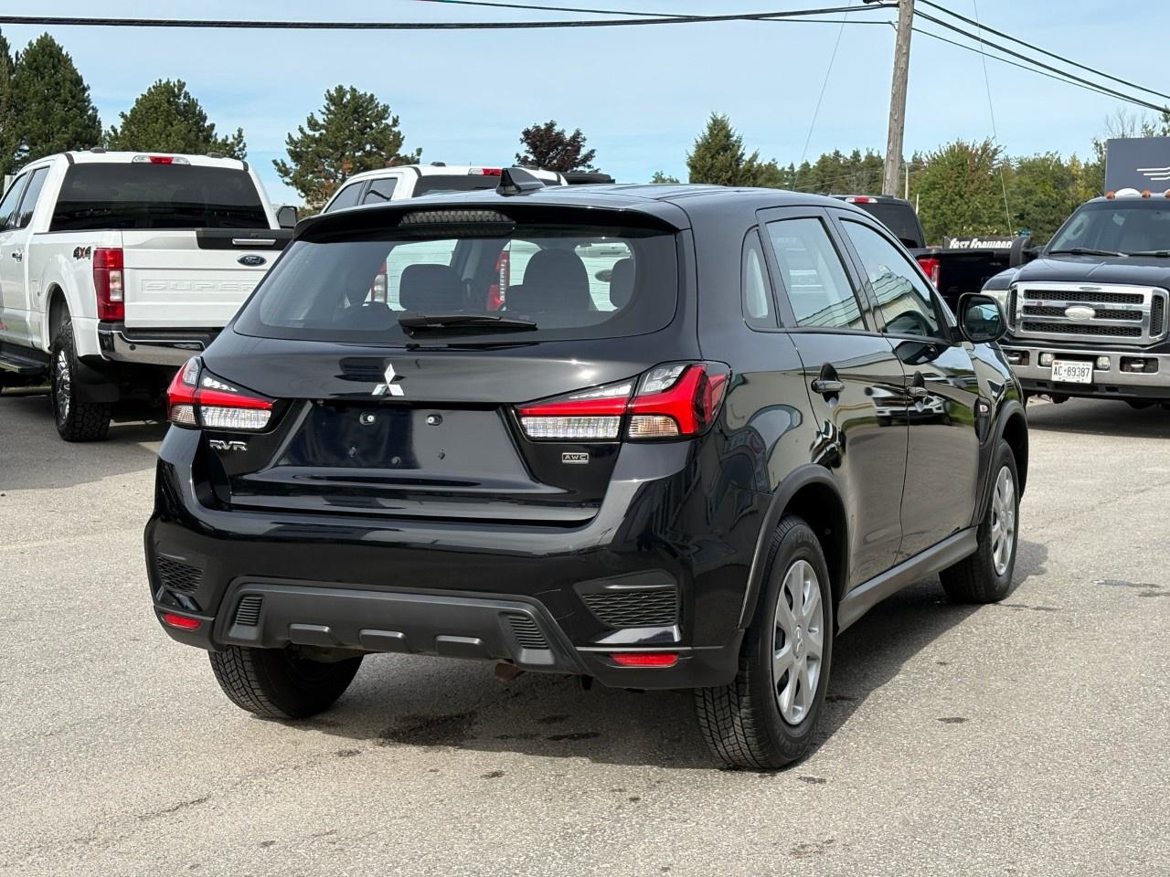 2025 Mitsubishi RVR ES AWC Photo