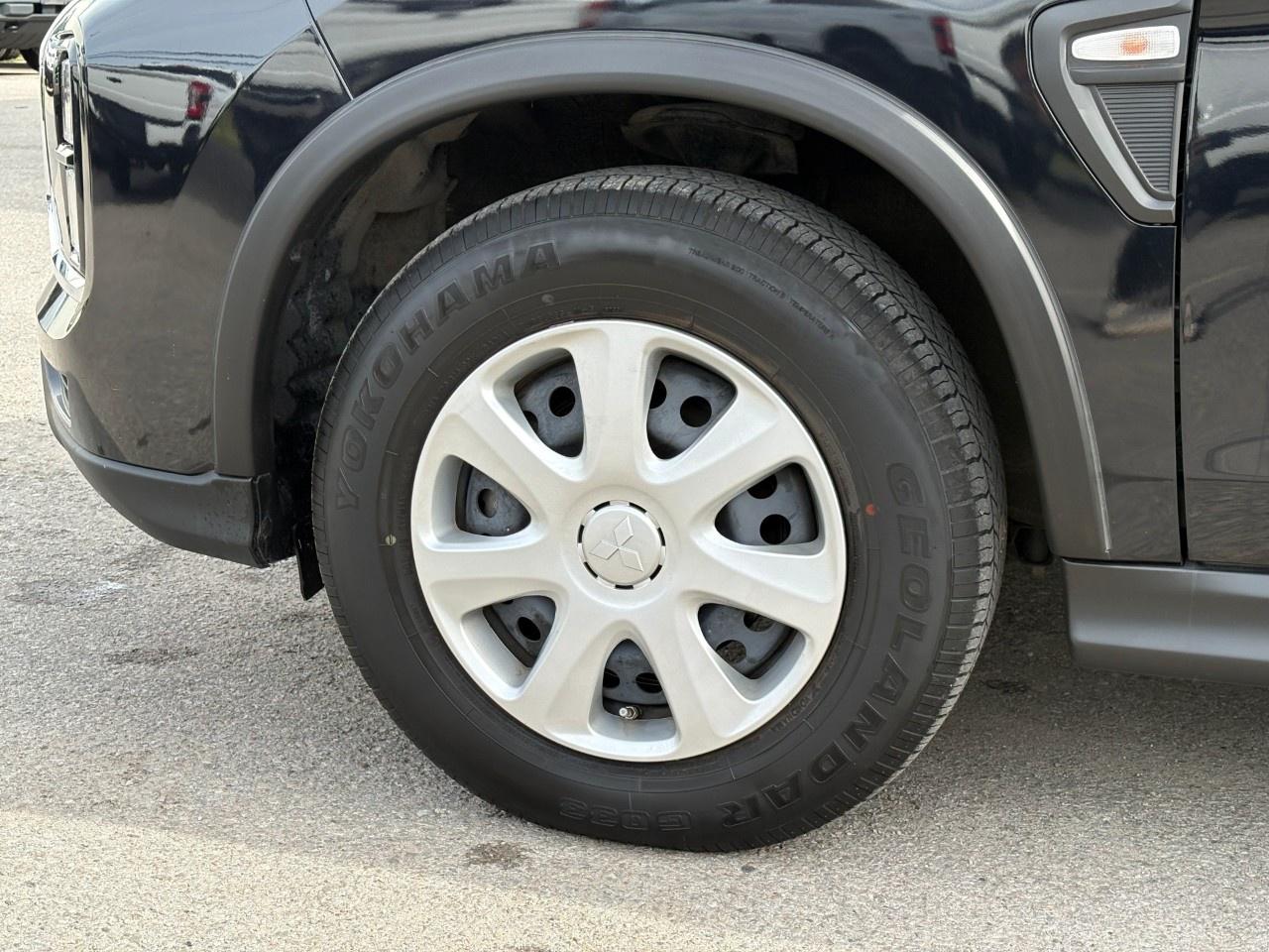 2025 Mitsubishi RVR ES AWC Photo
