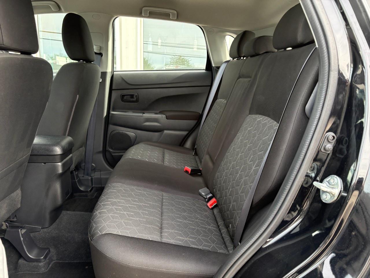 2025 Mitsubishi RVR ES AWC Photo