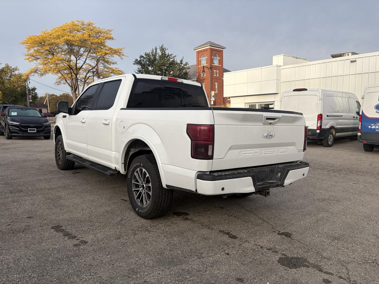2019 Ford F-150 Lariat 4WD SuperCrew 5.5' Box Photo3