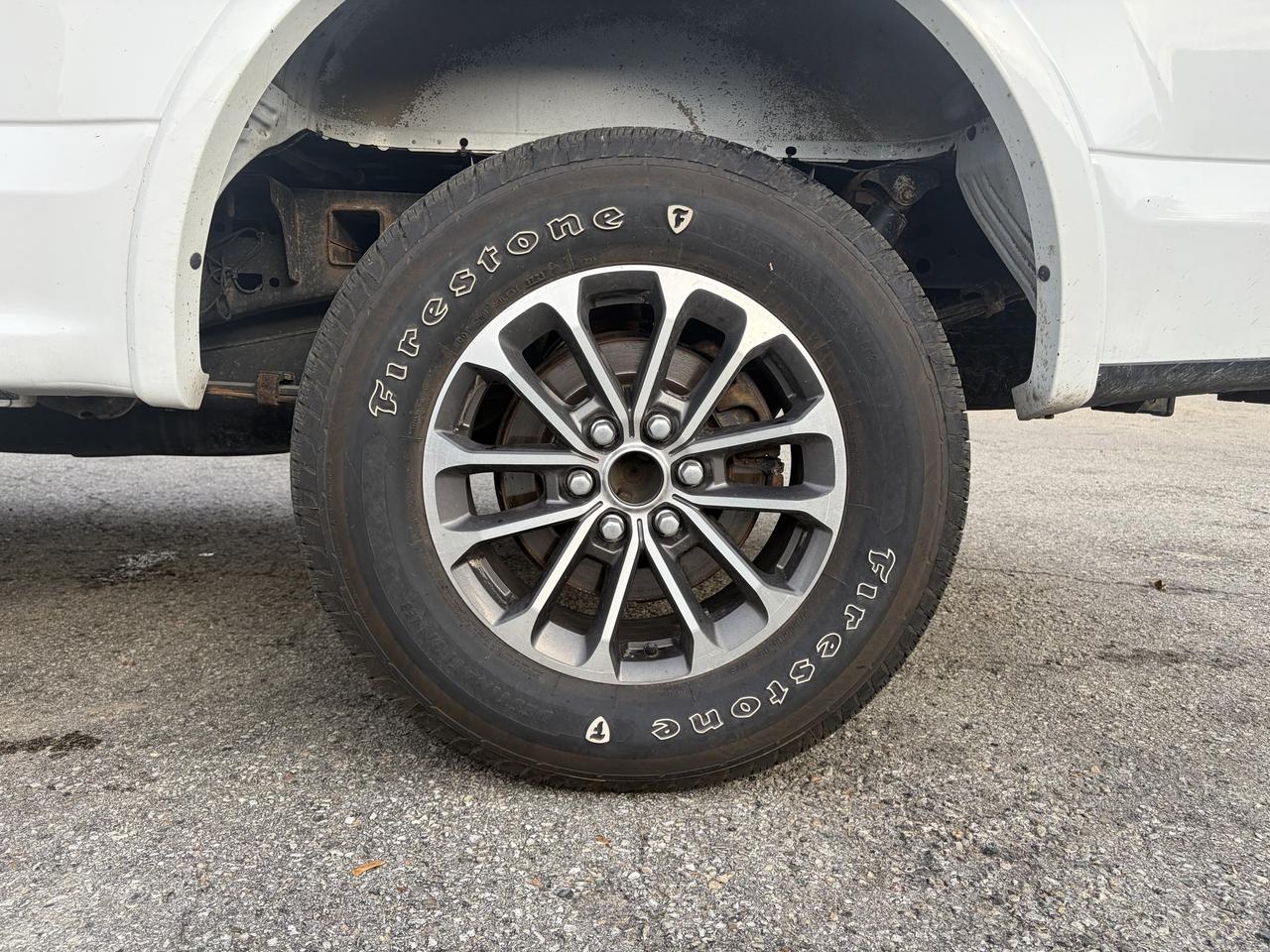 2019 Ford F-150 Lariat 4WD SuperCrew 5.5' Box Photo