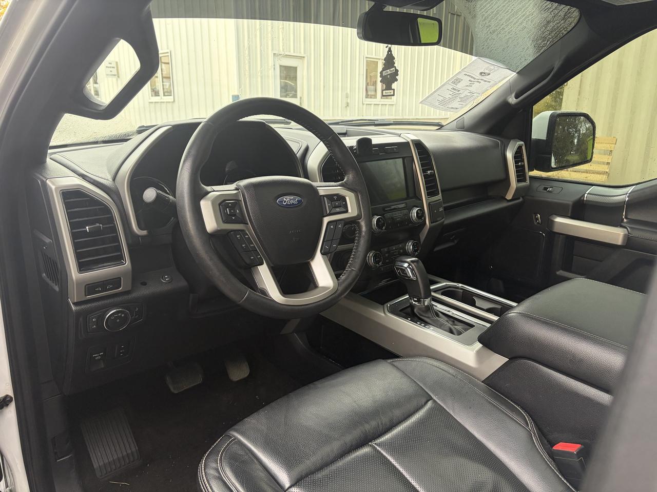 2019 Ford F-150 Lariat 4WD SuperCrew 5.5' Box Photo