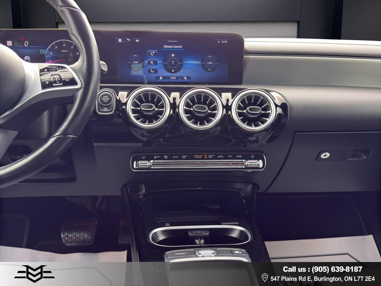 2025 Mercedes-Benz CLA-Class CLA 250 4MATIC - MOONROOF - LEATHER !!! Photo
