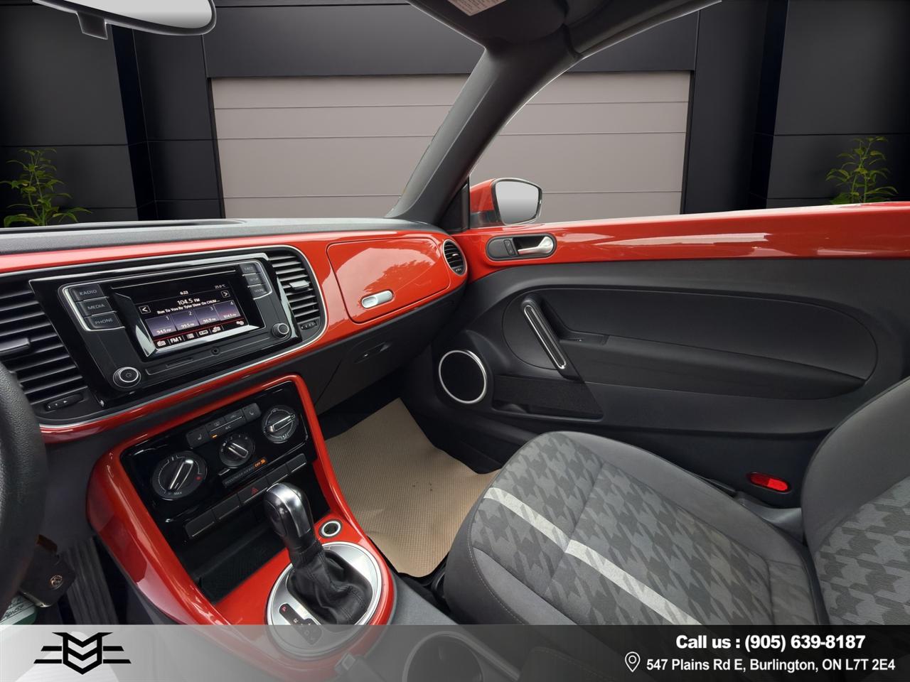 2017 Volkswagen Beetle CONVERTIBLE - Classic - Backup Camera !!! Photo